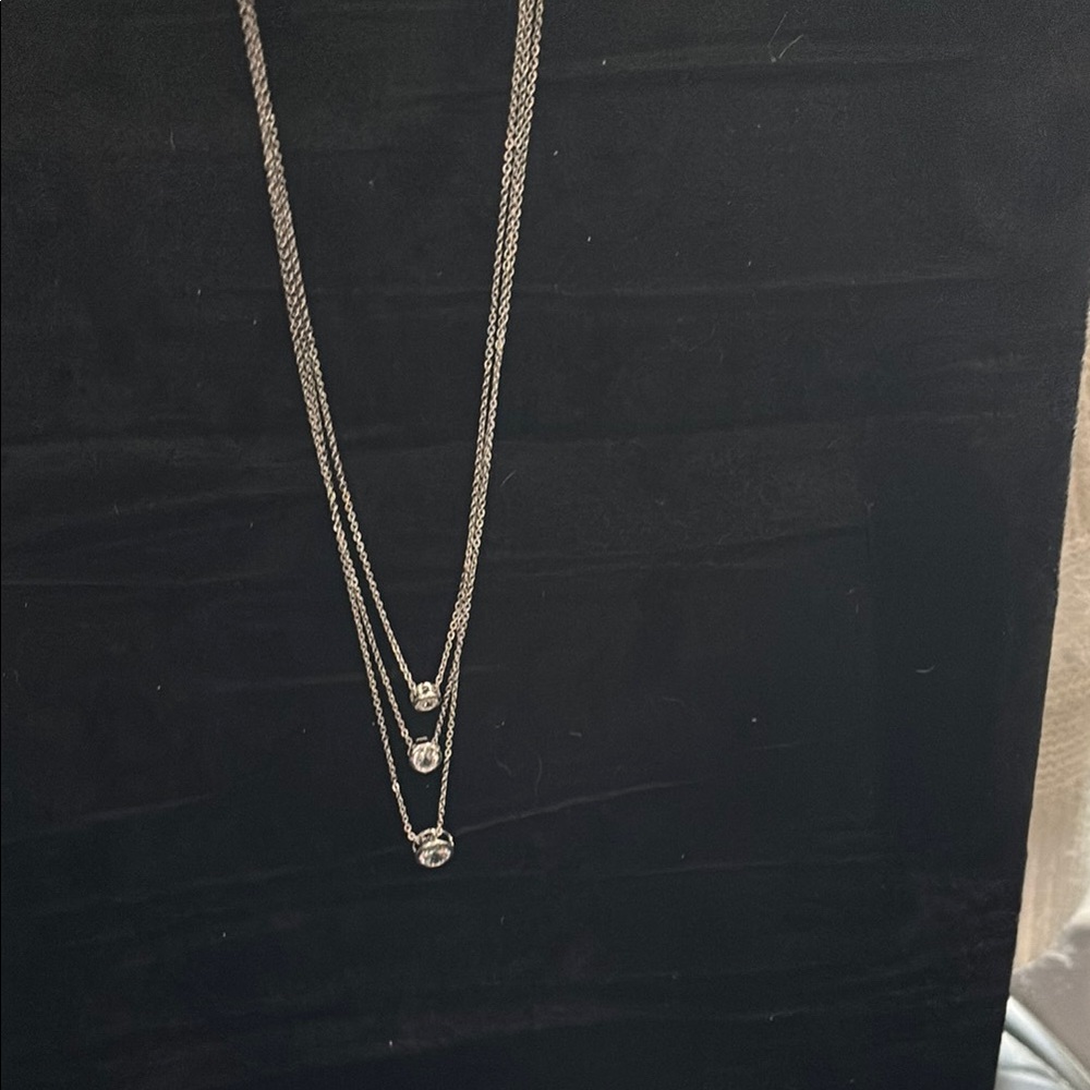 Elegant Silver color Necklace with Crystal Accents